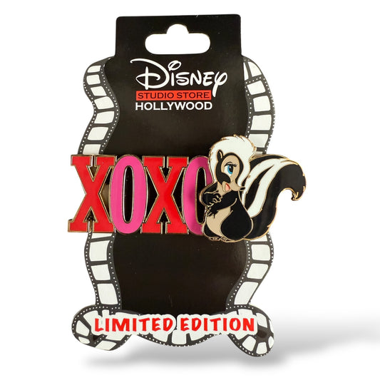 DSSH XOXO Valentine's Day Flower Pin