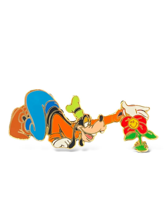 Disney Auctions Goofy with Flower Pin