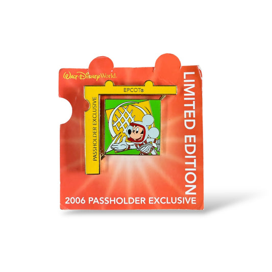 WDW Passholder Puzzle 2006 Epcot Pin