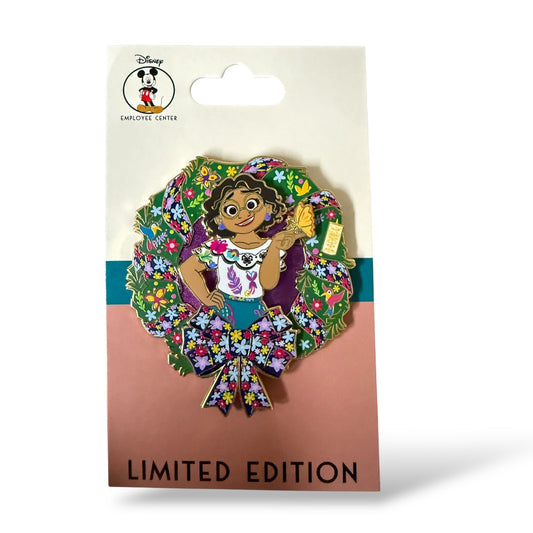 DEC Wreath Mirabel Pin