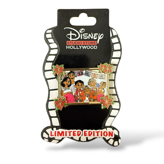 DSSH Family Holidays Rivera Family Pin