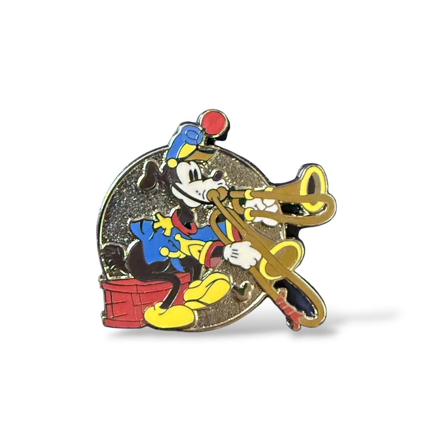Cast Lanyard Band Concert Goofy Hidden Mickey Pin