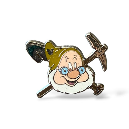 Cast Lanyard Seven Dwarfs Doc Hidden Mickey Pin