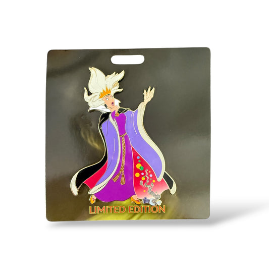 WDI Villains Jumbos Evil Queen Peddler's Disguise Pin