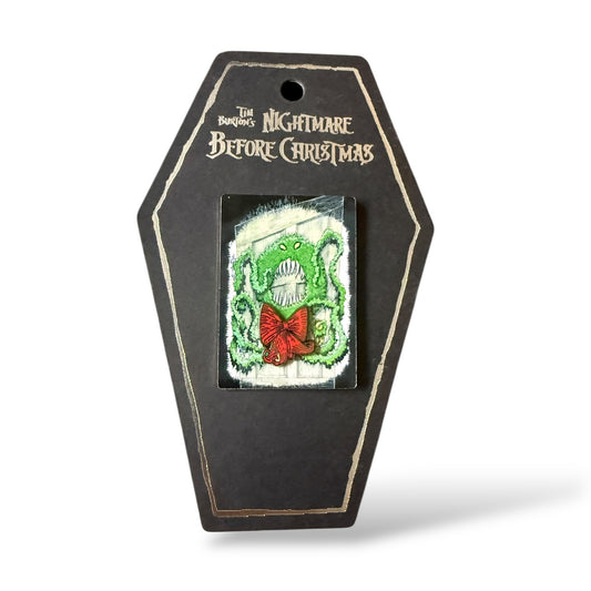DLR Haunted Mansion Holiday 2001 Stretching Portrait Evil Wreath Pin