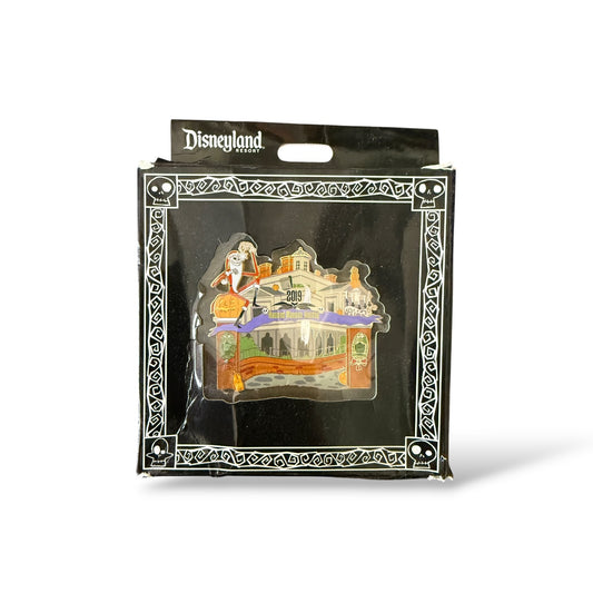 DLR Haunted Mansion Holiday 2019 Sandy Claws Jumbo Pin