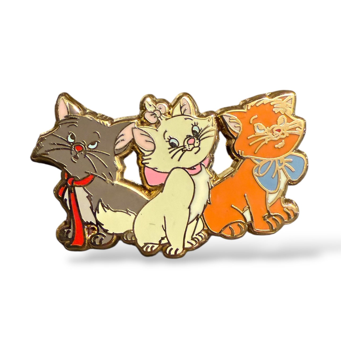 UKDS Aristocats Kittens Pin