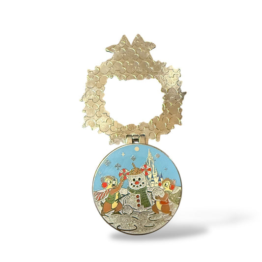 WDW Mickey's Very Merry Christmas Party 2018 Hinged Wreath Chip n' Dale Pin