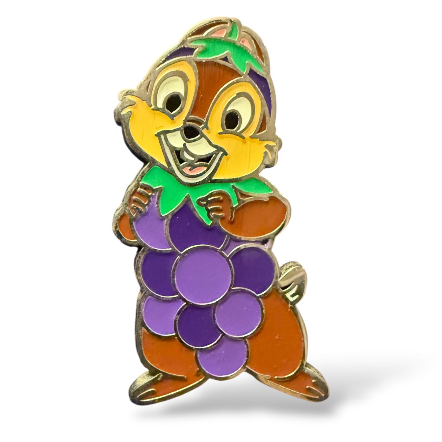 HKDL Karibuni Marketplace Chip Grapes Pin