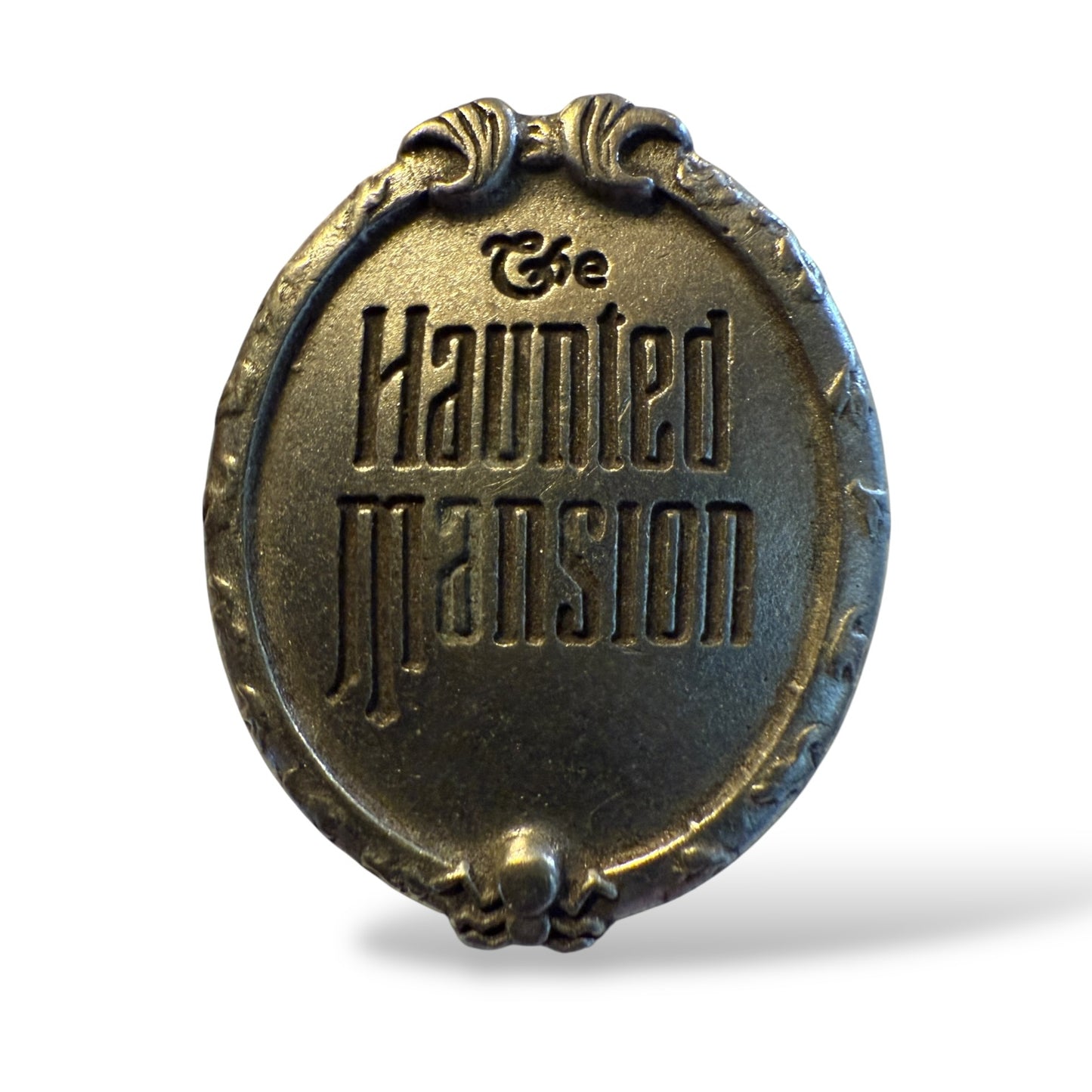 SDCC Haunted Mansion Movie Plaque Open House Pin