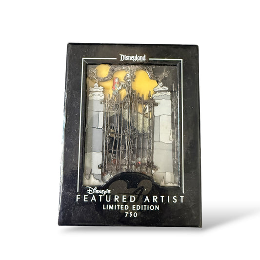 DLR Featured Artist Collection Nightmare Before Christmas Simply Meant To Be Jumbo Pin