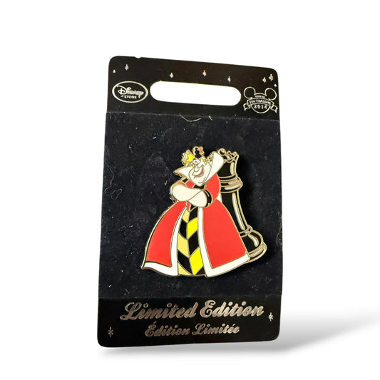 UKDS Queen of Hearts Chess Piece Pin