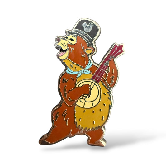 Cast Lanyard Country Bears Wendell Hidden Mickey Pin