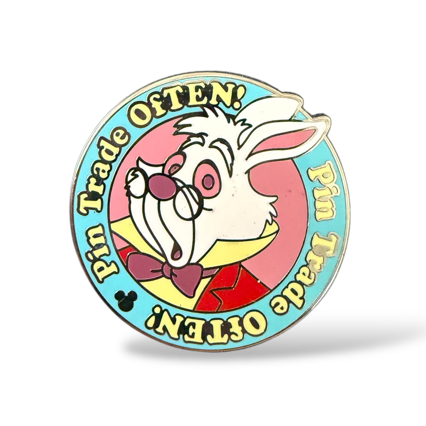 Cast Lanyard Alice in Wonderland TEN-cenial White Rabbit Hidden Mickey Pin