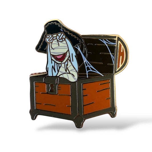 WDI Muppet Treasure Island 30th Anniversary Mystery Real Old Tom Sitting in an Empty Chest Pin