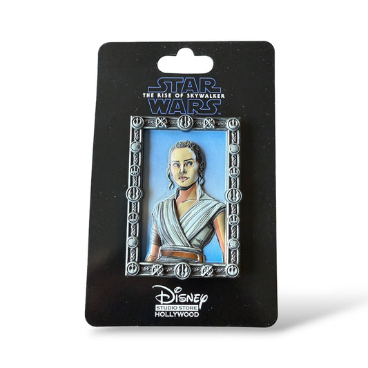 DSSH Star Wars The Rise of Skywalker Rey Pin