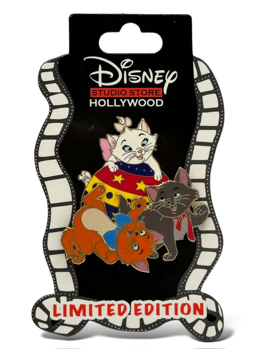 DSSH A Magnificent Pin Trading Event Circus Marie, Berlioz, and Toulouse Pin