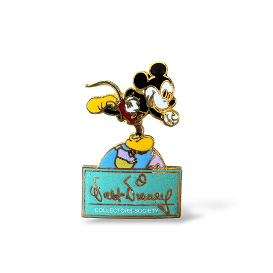 Disney Parks Walt Disney Collectors Society Mickey on Top of The World Pin