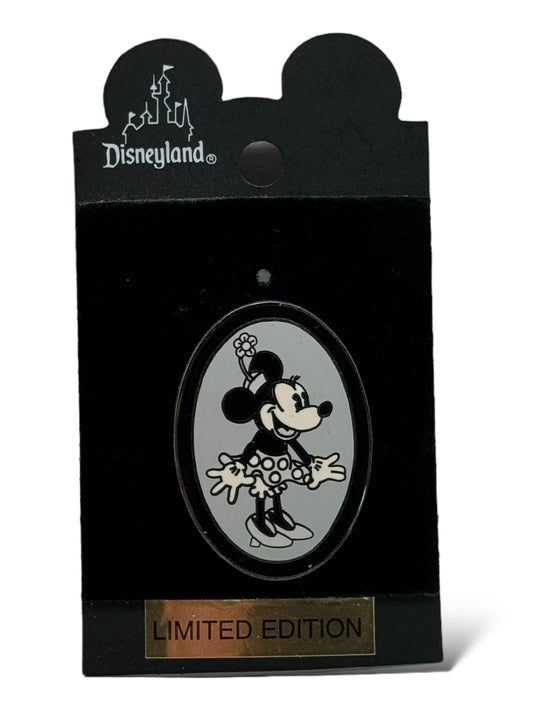 Disney Parks Classic Minnie Portrait Pin