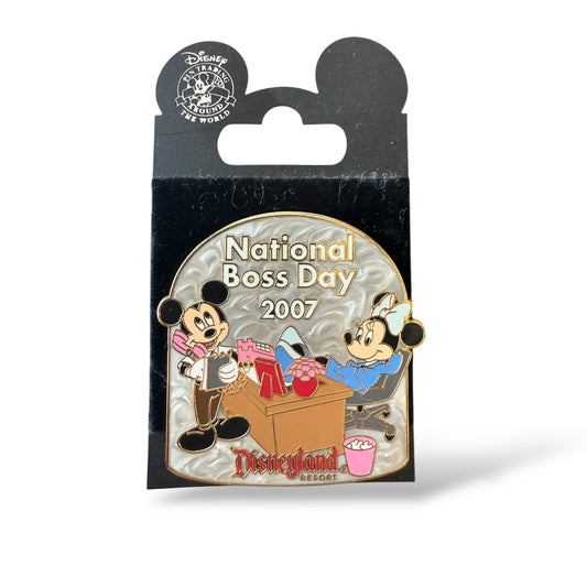 DLR National Boss Day 2007 Mickey & Minnie Mouse Pin