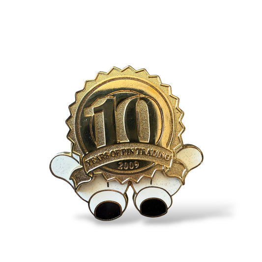 WDW Disney Pin Trading 10th Anniversary Sculpted Gold Logo Pin