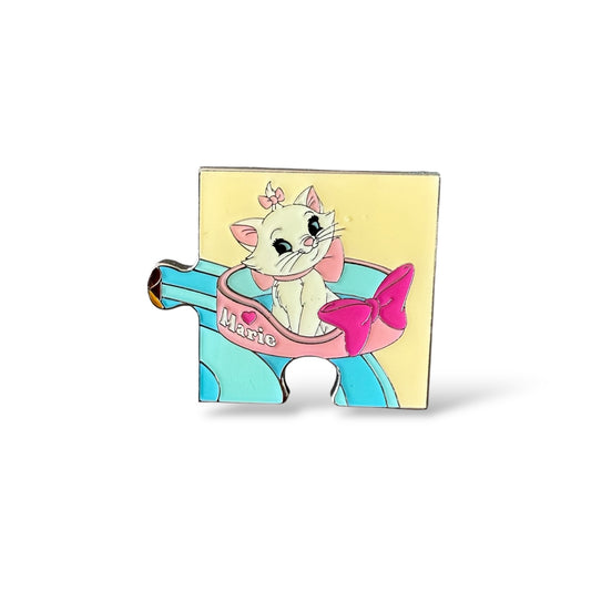 Loungefly Disney Cats Puzzle Mystery Marie Pin