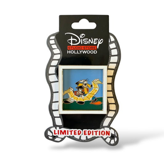 DSSH A Goofy Movie Goofy and Max Reading the Map Pin