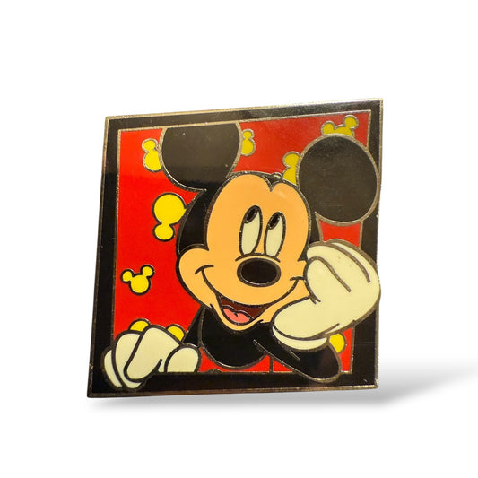 Disney Parks Mickey and Friends Deluxe Starter Mickey Pin