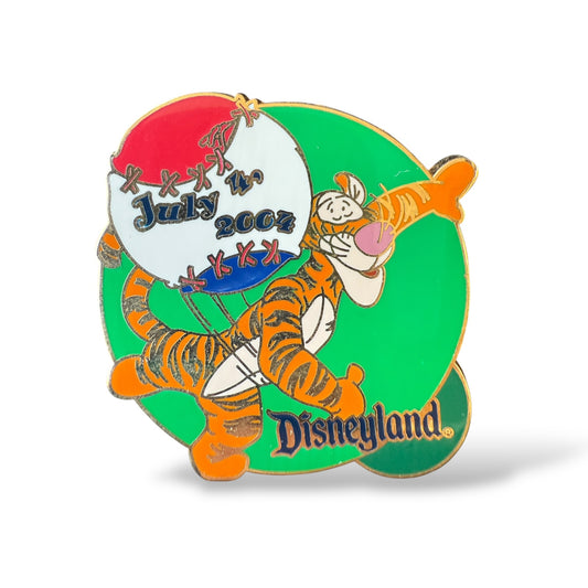 DLR 4th of July 2004 Tigger Throwing Baseball Pin