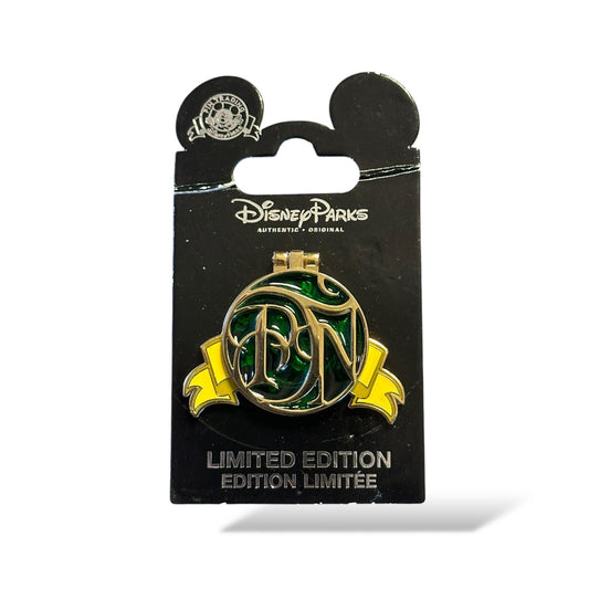 DLR Disney Pin Trading Night 2012 Santa Duffy Pin