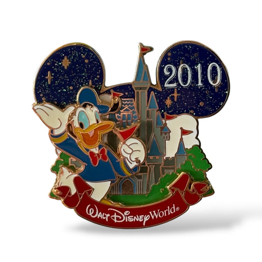 WDW Characters with Cinderella Castle Donald Pin