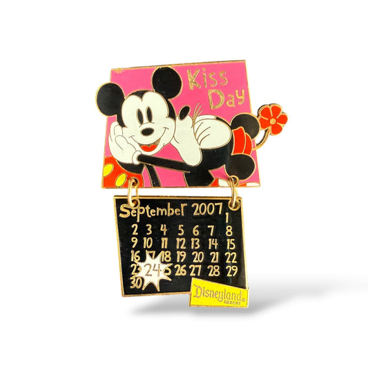 DLR Holidaze Calendar September Mickey and Minnie Pin