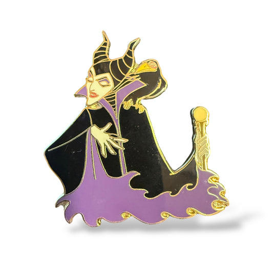 Disney Auctions Maleficent with Diablo on Shoulder Looking Away Pin