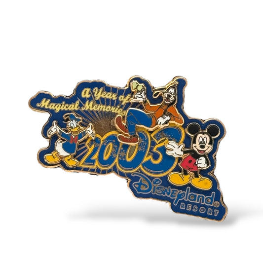 DLR A Year of Magical Memories 2003 Mickey and Donald and Goofy Pin