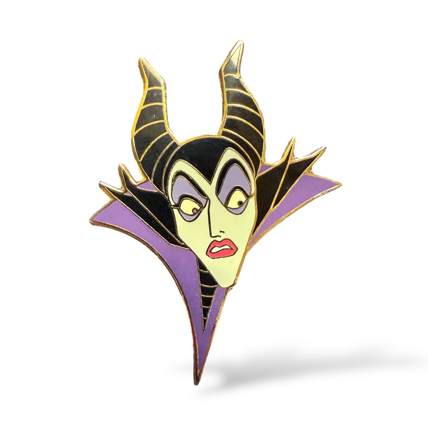 Disney Auctions Maleficent Startled Pin