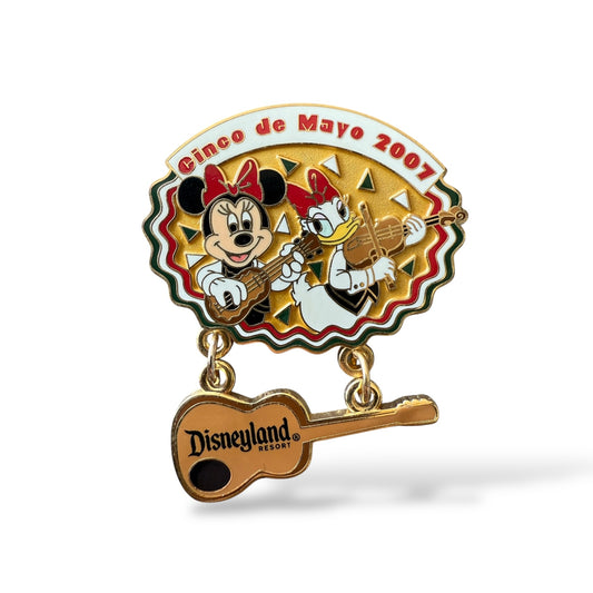 DLR Cinco de Mayo 2007 Minnie and Daisy Pin