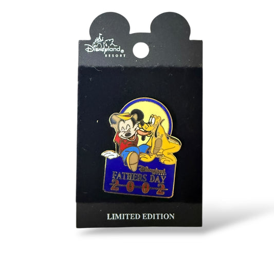 DLR Father's Day 2002 Mickey and Pluto Pin
