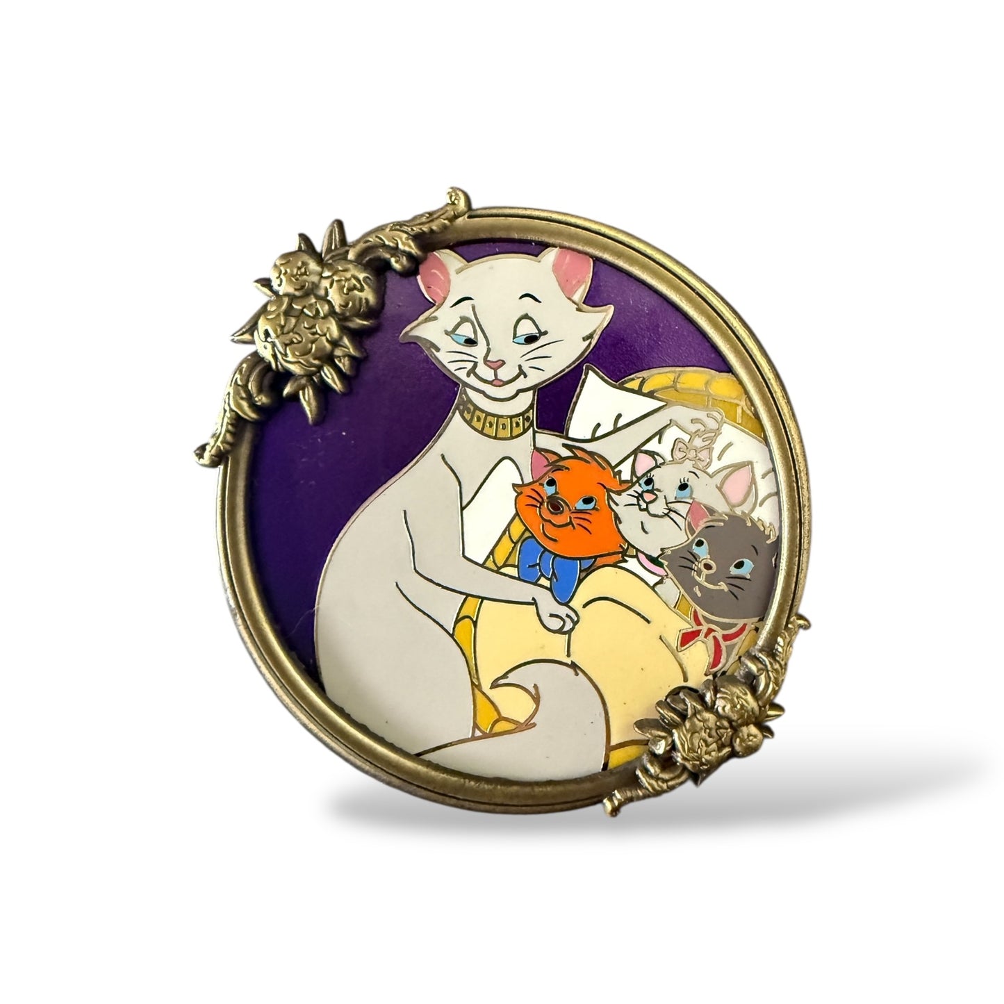 DSSH Mother's Day Aristocats Pin