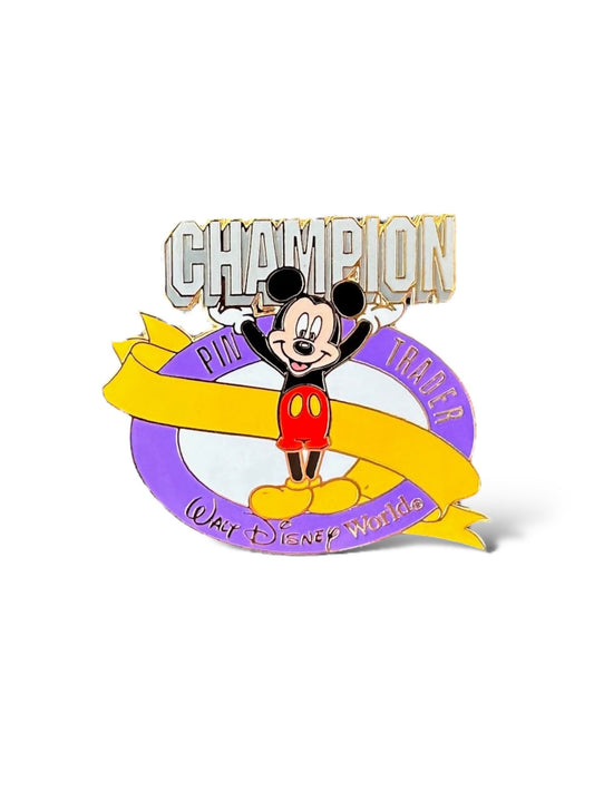 DEC Pin Champion Cast Award Mickey Yellow/Purple Pin