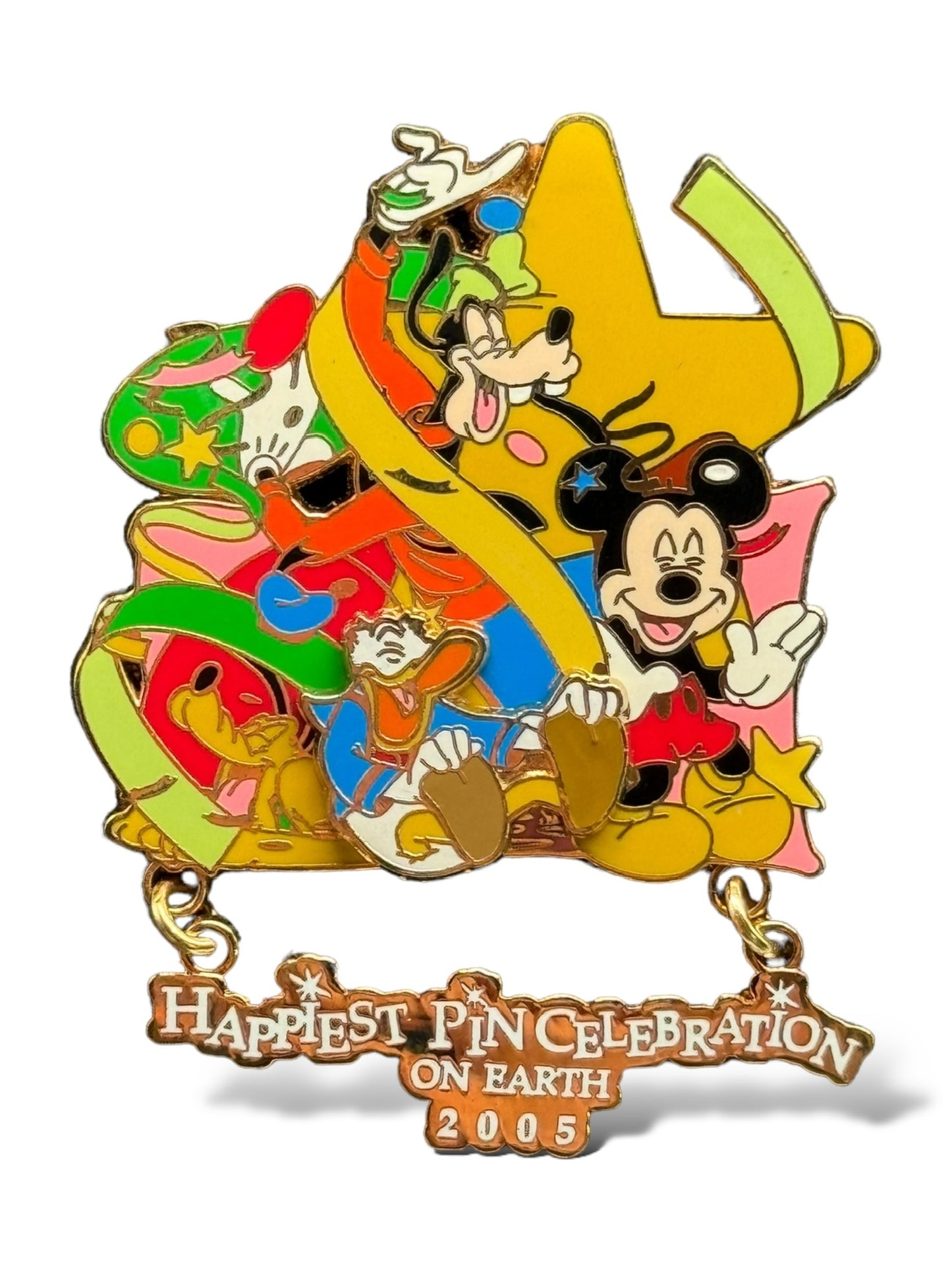 WDW Happiest Pin Celebration On Earth Mickey and Friends Celebrate Pin