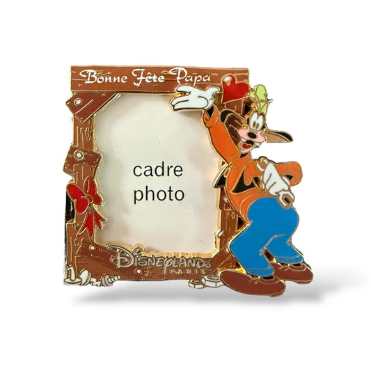 DLRP Father's Day 2002 Goofy Picture Frame Pin