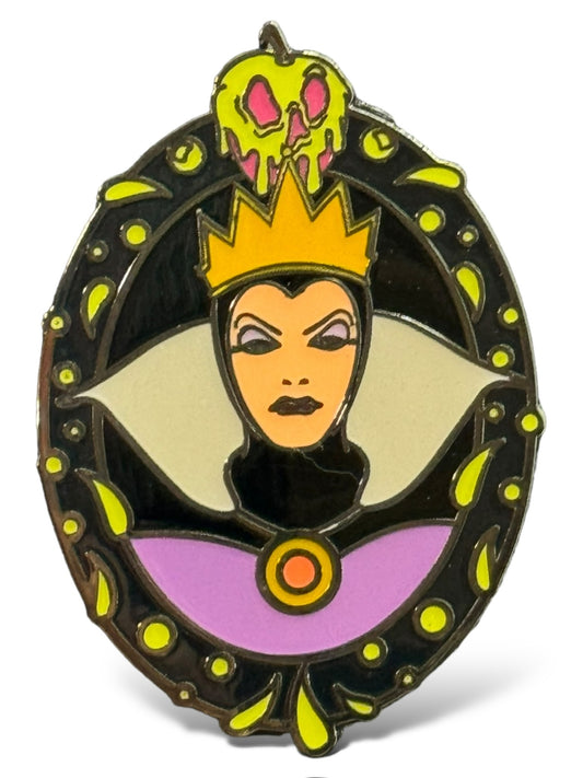 Loungefly Villain Frame Mystery Evil Queen Pin