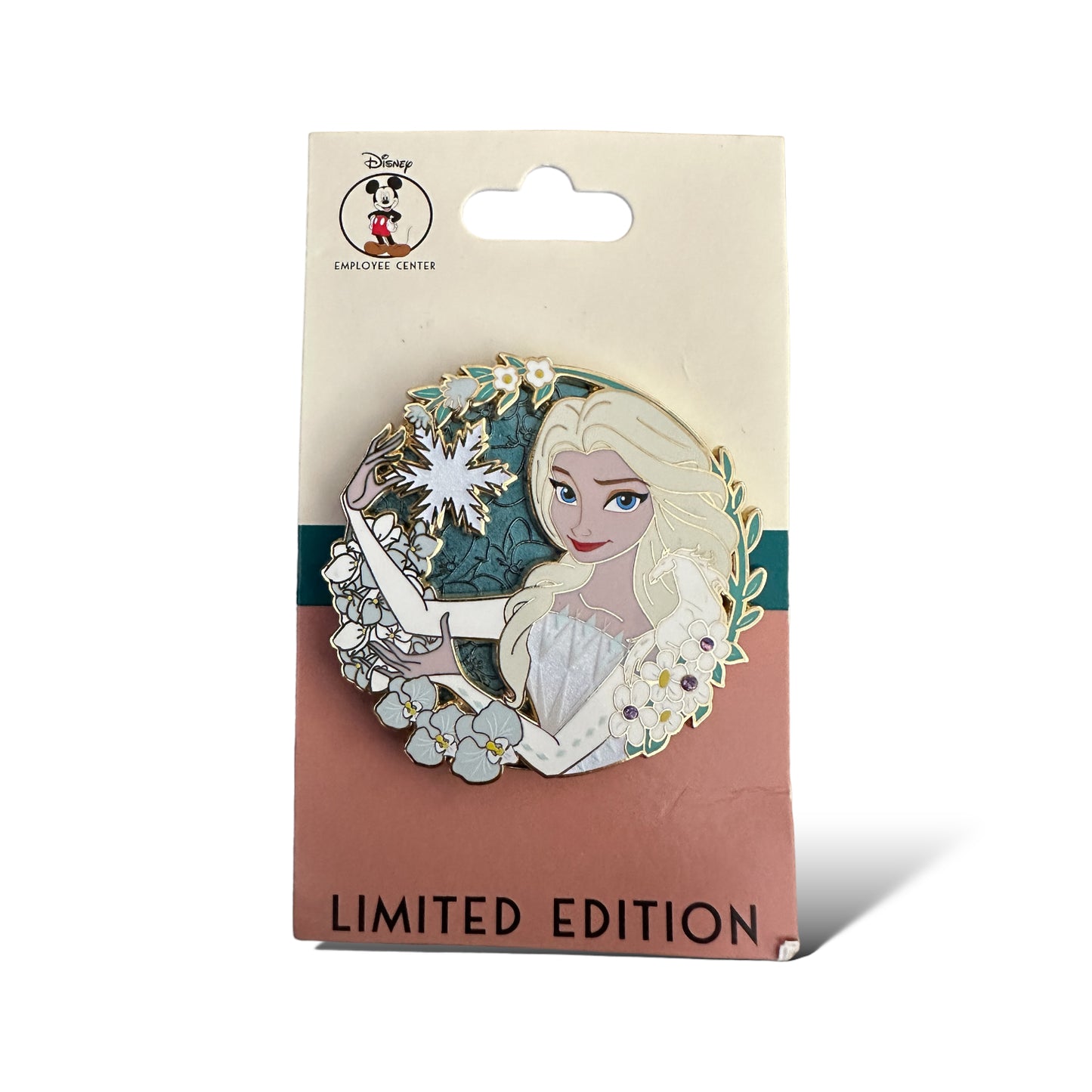 DEC Floral Wreaths Elsa Pin