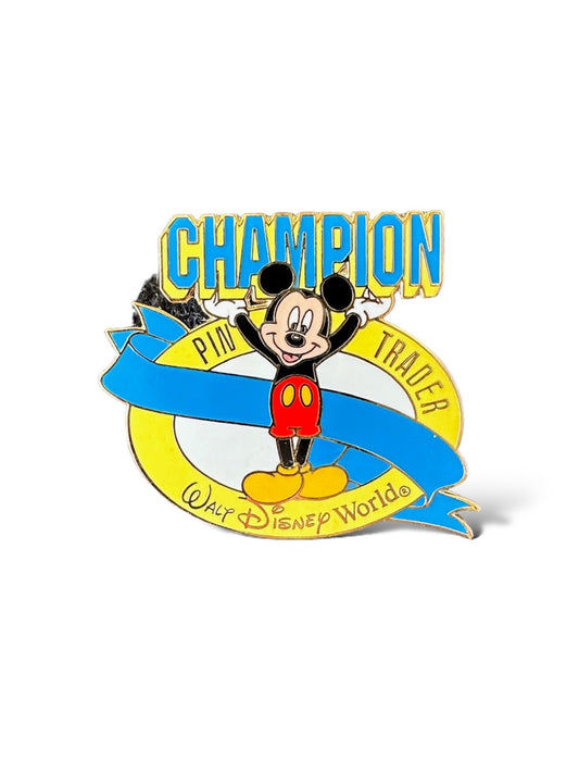 DEC Pin Champion Cast Award Mickey Blue/Yellow Pin