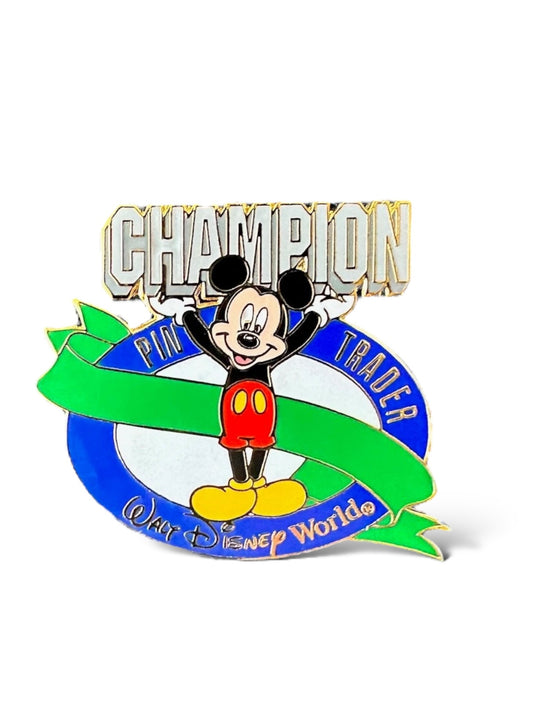 DEC Pin Champion Cast Award Mickey Blue/Green Pin