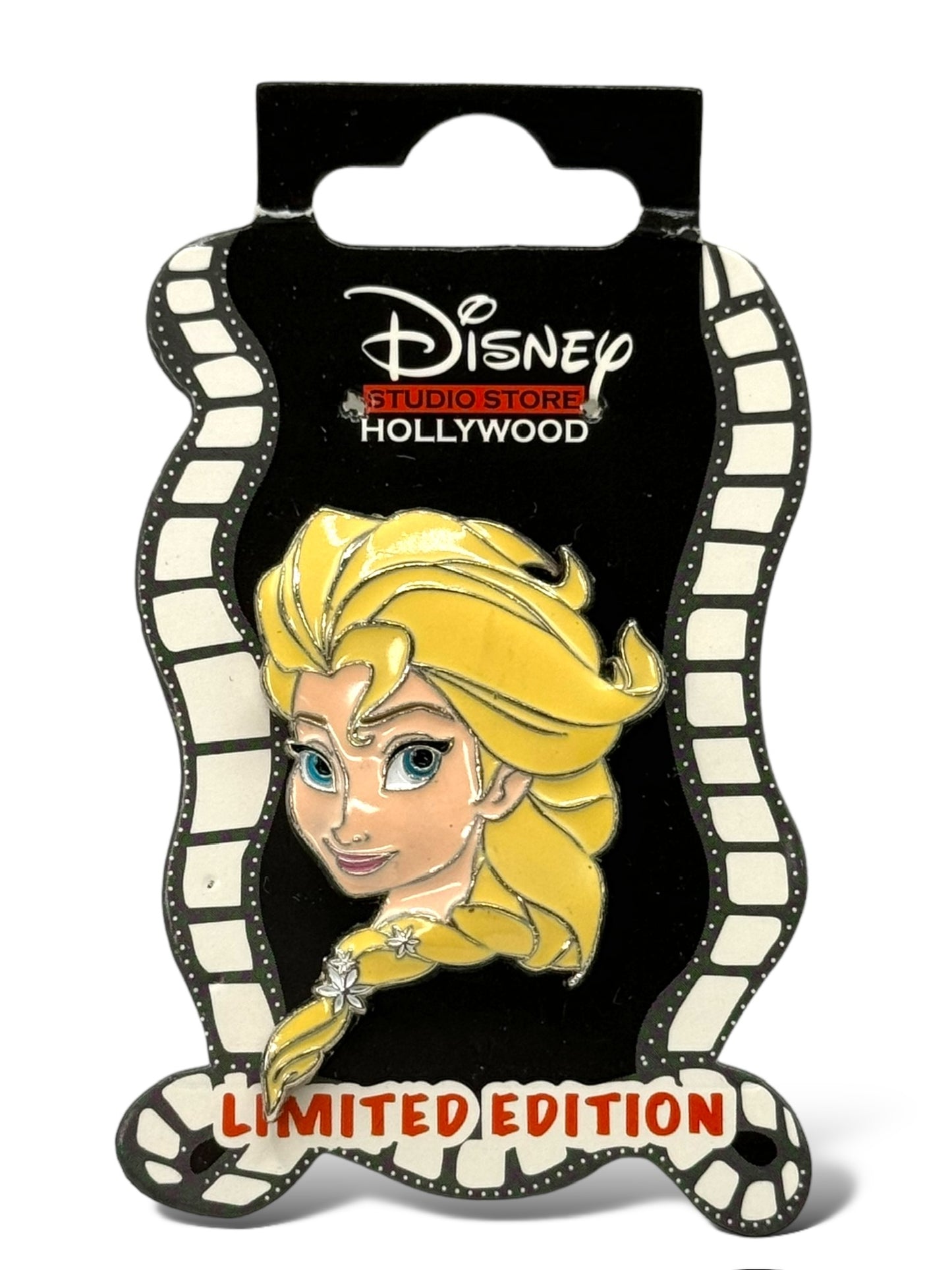 DSSH Frozen Sculpted Characters Elsa Pin