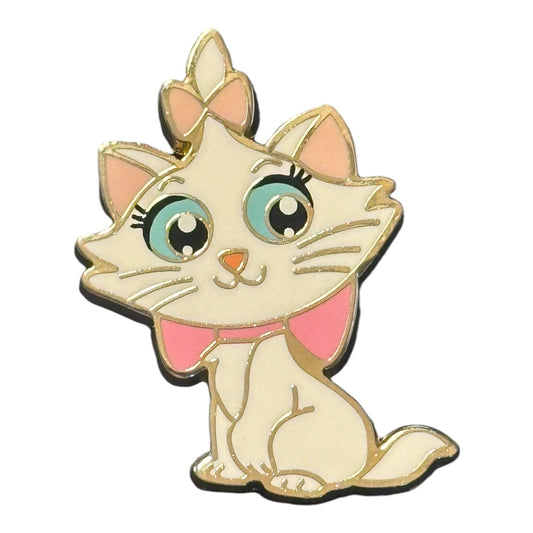 Loungefly Aristocats Marie Pin