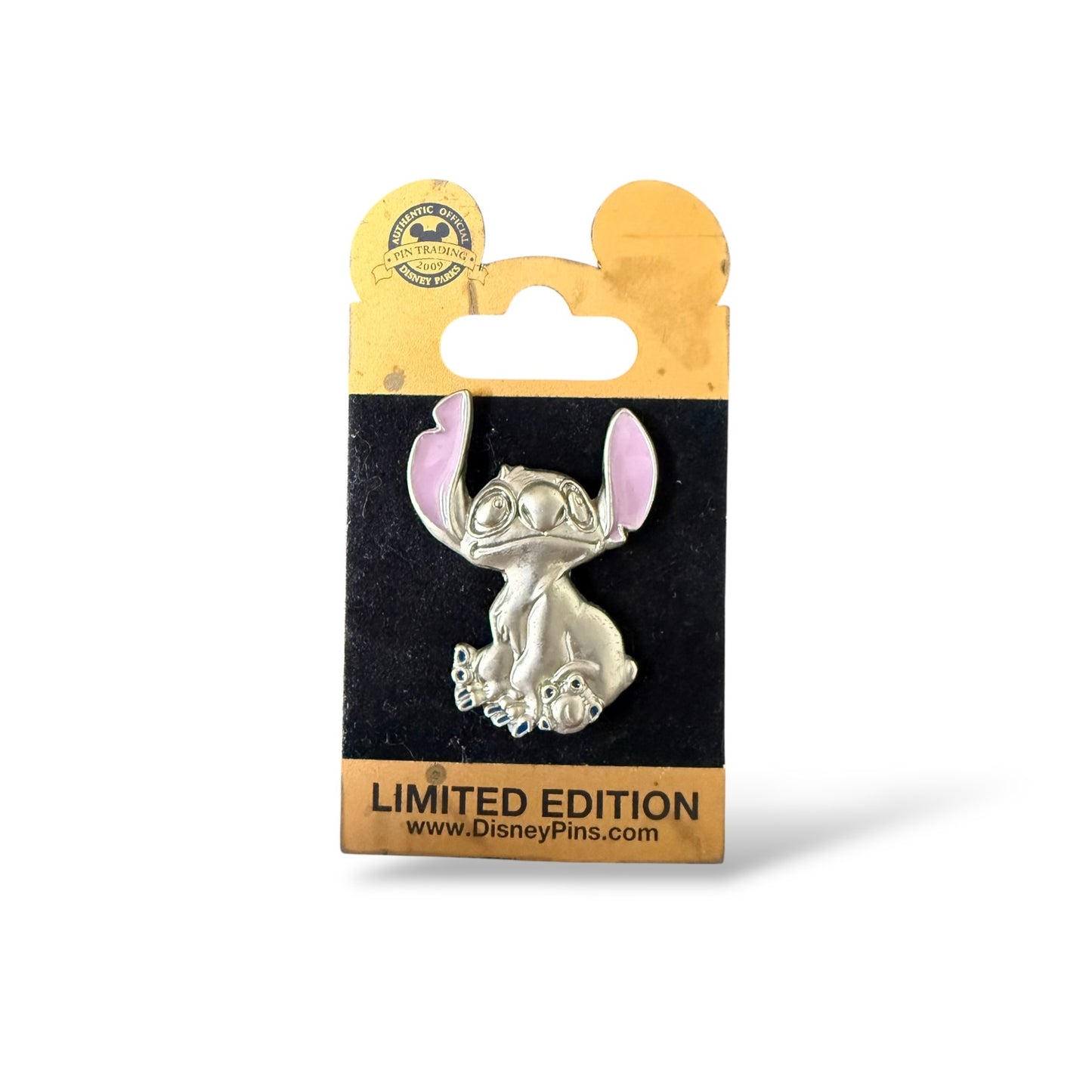 WDW Gold Card Sculpted Metal Stitch Pin