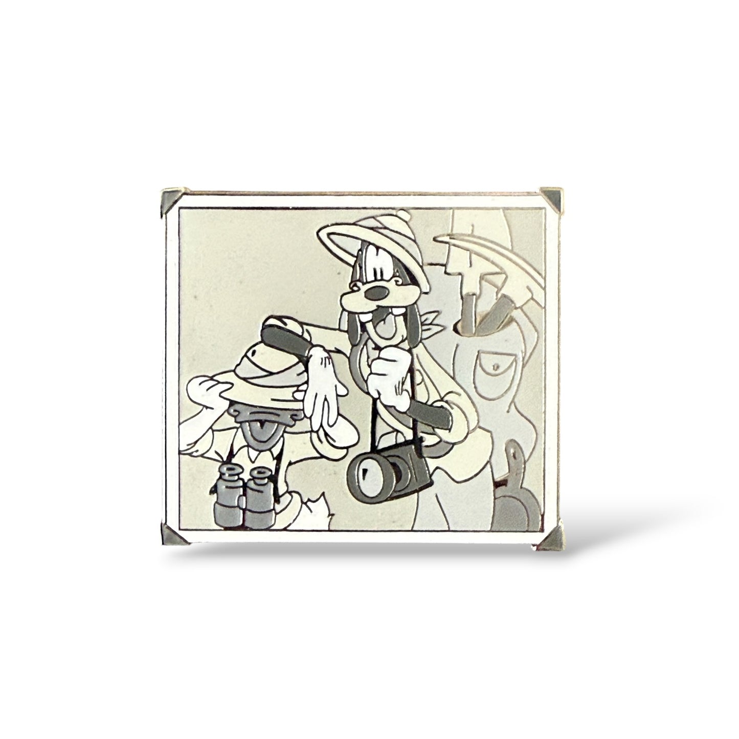 Cast Lanyard Safari Snapshots Goofy and Donald Hidden Mickey Pin
