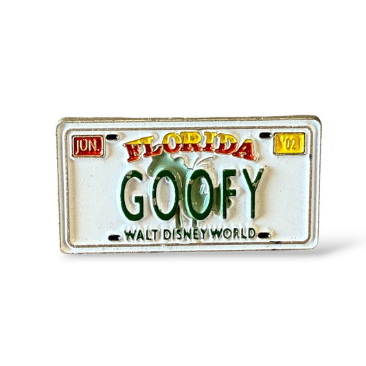 Cast Lanyard Large License Plates Goofy Hidden Mickey Pin
